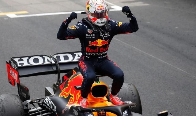 u球体育APP-压力下主动出击 本赛季F1冠军天平已向红牛倾斜？