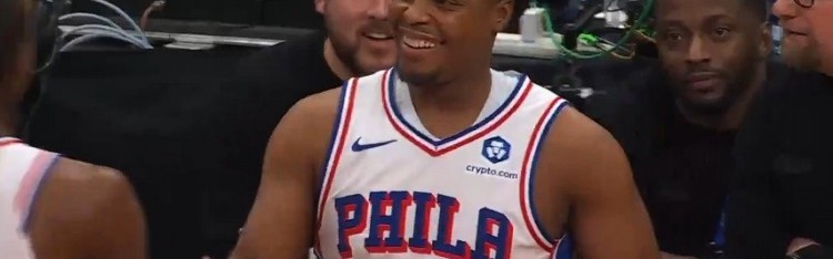 u球体育直播-队史绝对功臣！猛龙全场球迷为洛瑞送上掌声 后者在垃圾时间登场