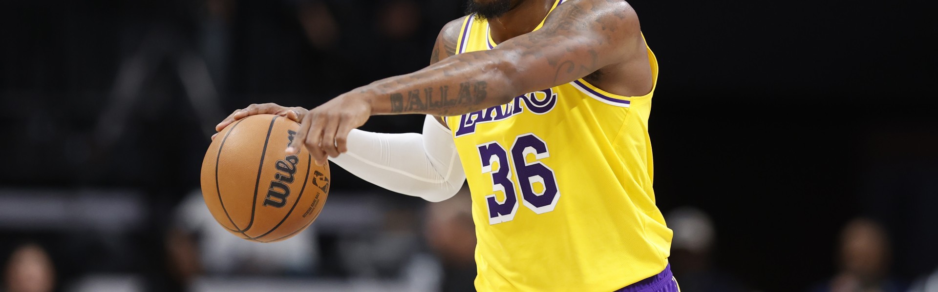 u球体育-张佳玮：今天最后时刻斯玛特防守&amp;篮子&amp;传球都有 湖人这就赚到了